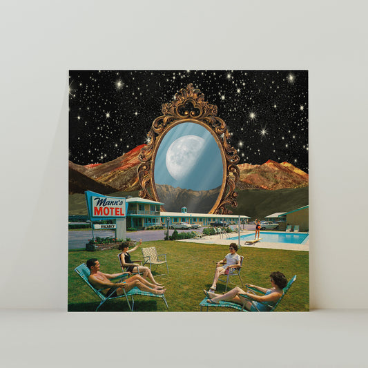 Kunstdruck „Moon Motel Mirror“, Surrealismus, Retro-/Vintage-Stil, quadratisch, 20 x 20 cm